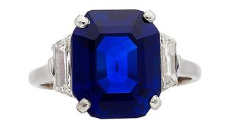 Kashmir sapphire ring