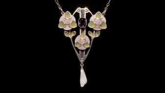 Levinger & Bissenger silver floral pendant
