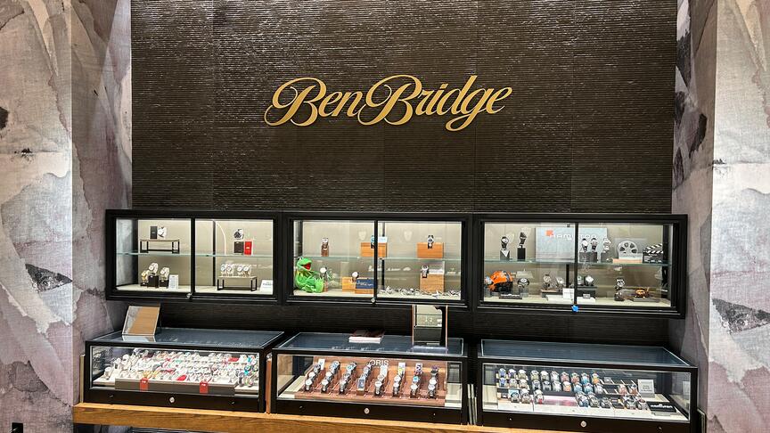 Ben Bridge Jeweler Honolulu boutique