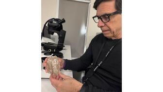 Tom Moses examining the “Motswedi” diamond