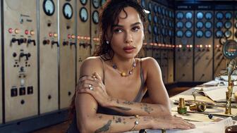 Zoë Kravitz in Jessica McCormack’s Planetary Necklace