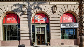 Robbins Brothers has opened a new showroom in Pasadena, California, located inside a historic 1920s building in the Playhouse District. Robbins Brothers Pasadena store exterior