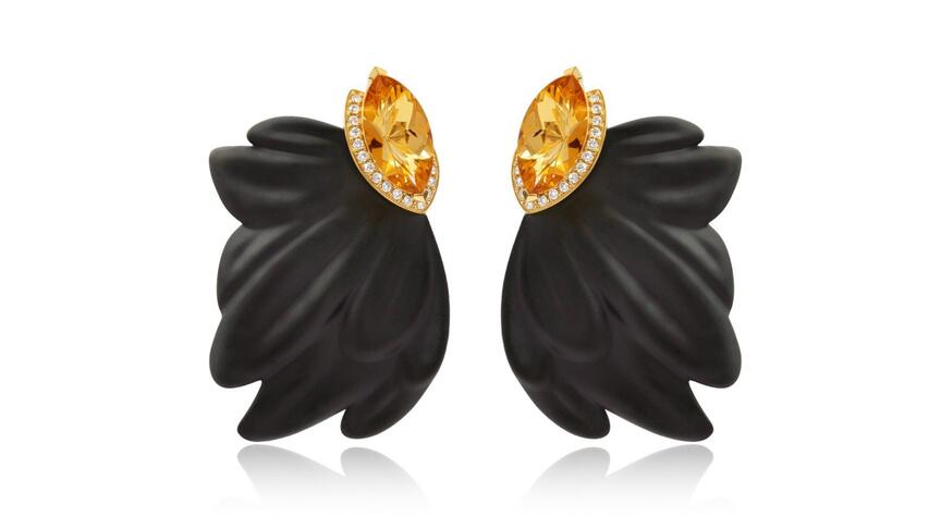 Plah Black Swan Earrings