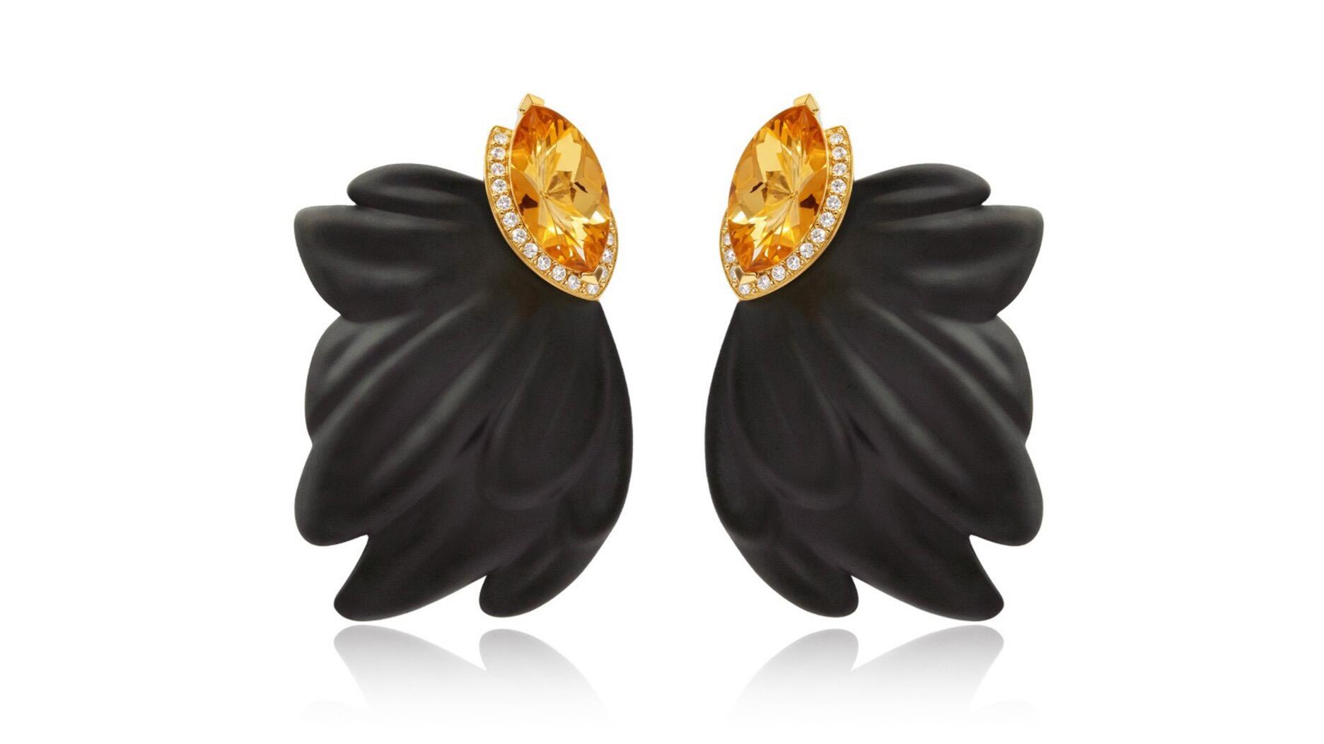 Plah Black Swan Earrings